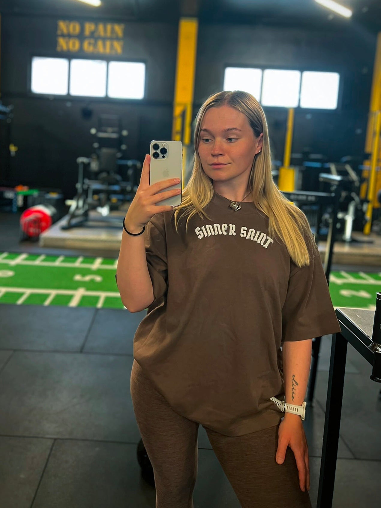 Chapter 2 | Unisex boxy heavyweight ekologisk T-shirt